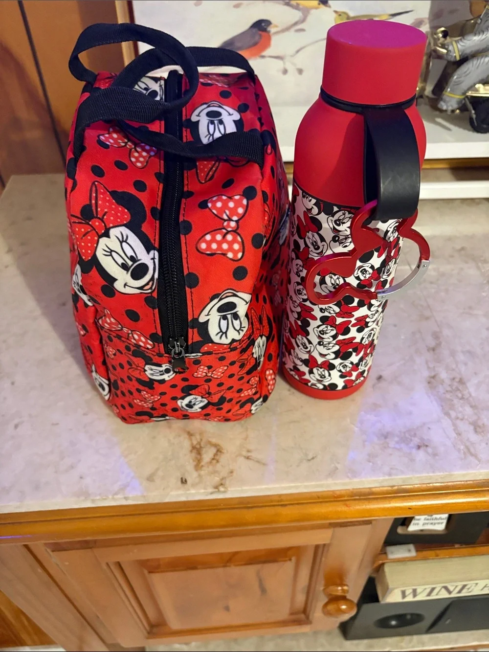 Disney Red and Black Minnie Mouse Lunch Tote with Matching Bottle